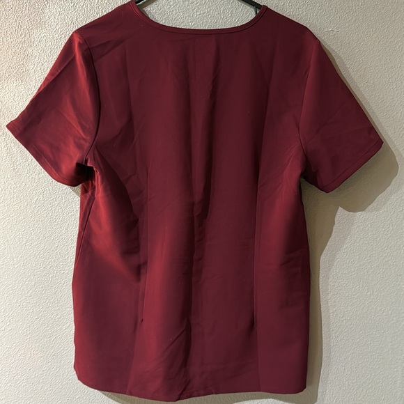 FIGS Womens Scrub set. Size medium. PO# 1645 Burgundy. Brand New. - Picture 3 of 8